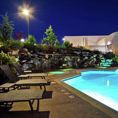 Doubletree By Hilton Pleasanton At The Club Hotel Ngoại thất bức ảnh